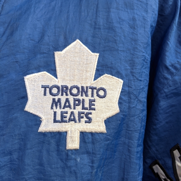 **SOLD**Vintage Starter Leafs bomber jacket - Picture 2 of 8
